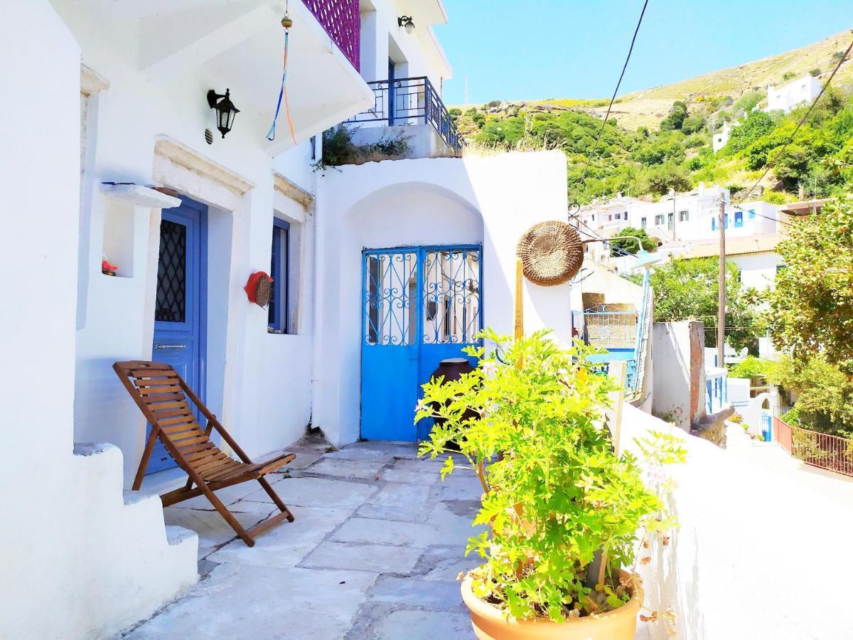Traditional Family House, Ground Floor With Yard Koronos Exterior foto