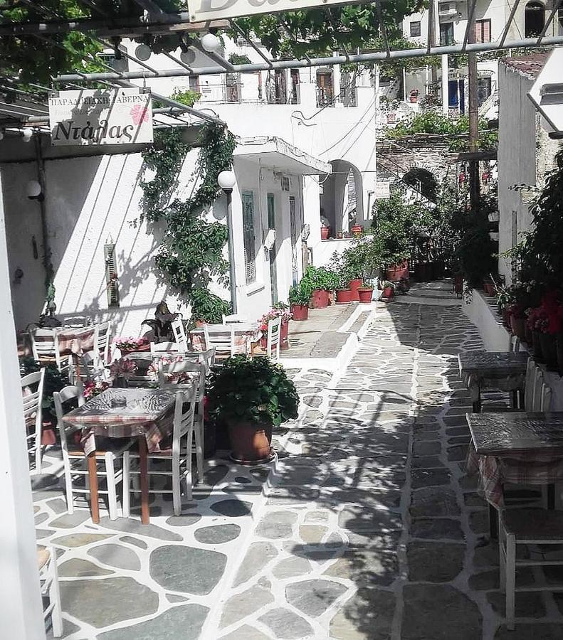 Traditional Family House, Ground Floor With Yard Koronos Exterior foto